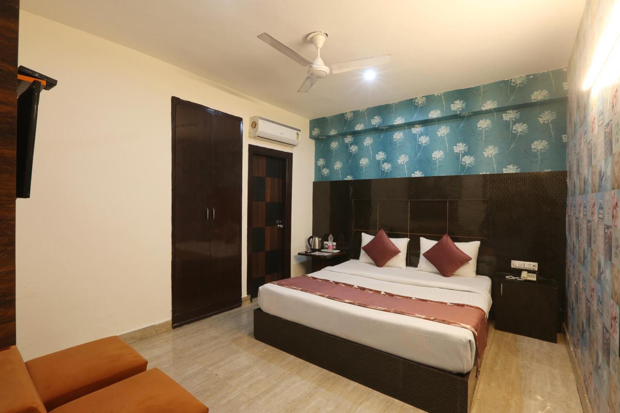 Hostel Ark Wood At Airport