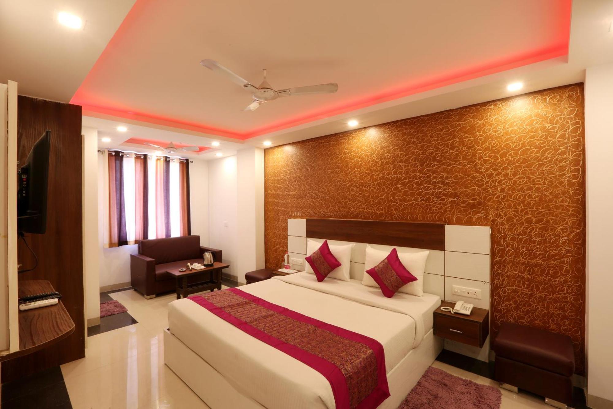 Hostel Ark Wood At Airport New Delhi